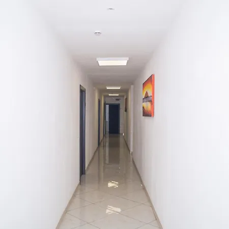 Max E Restaurant פונטקניאנו